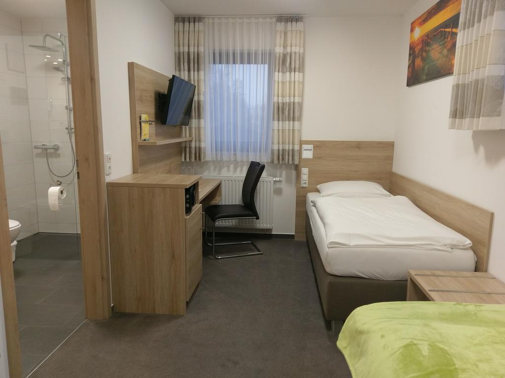 Gasthaus Pension Rezatgrund Windsbach Экстерьер фото