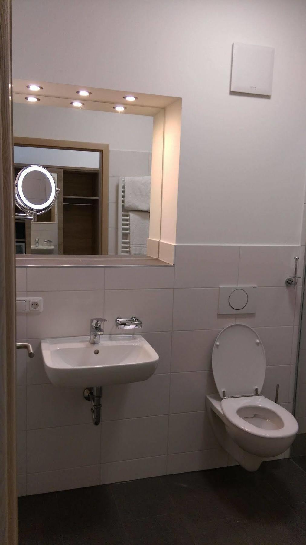 Gasthaus Pension Rezatgrund Windsbach Экстерьер фото