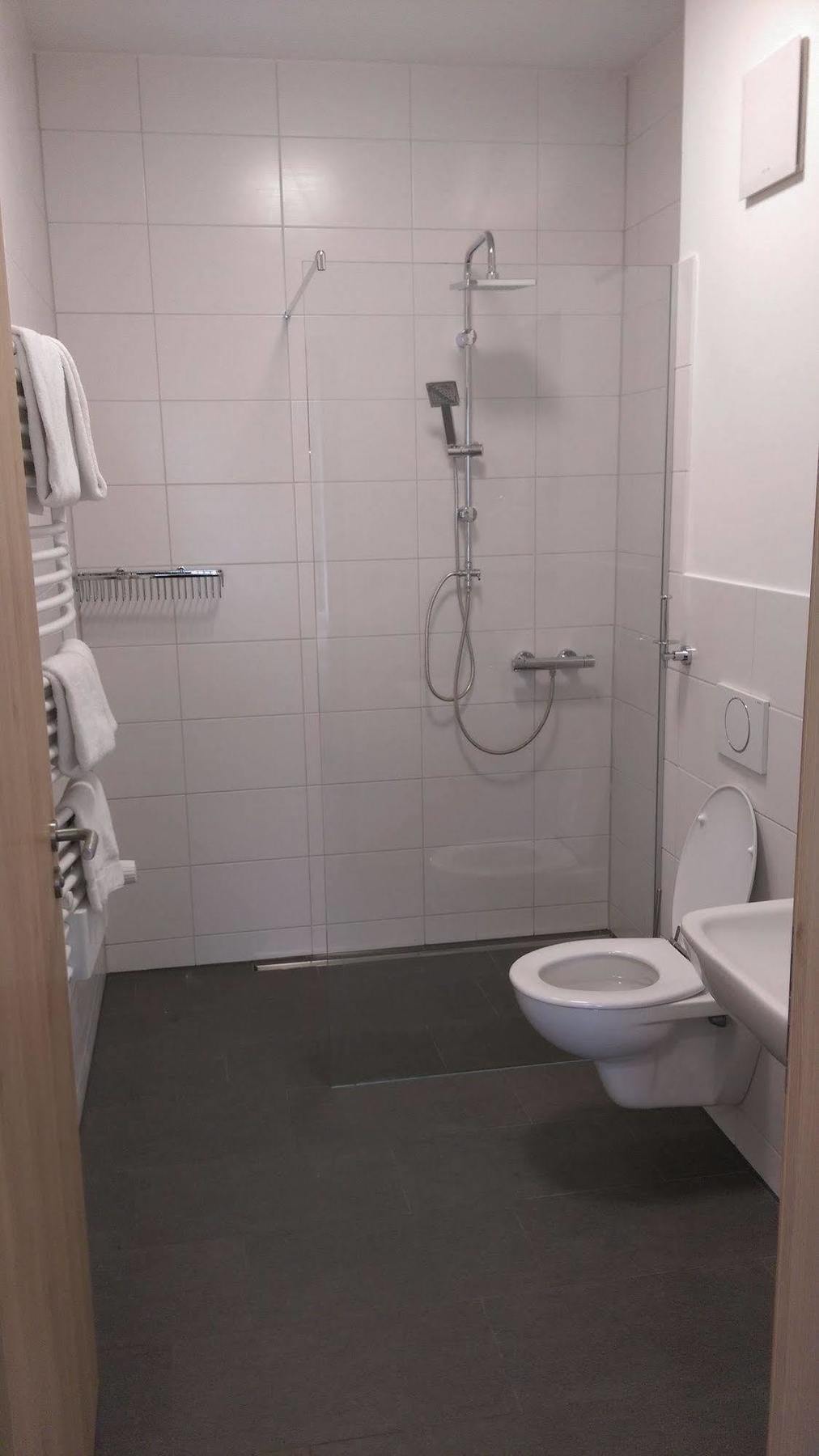 Gasthaus Pension Rezatgrund Windsbach Экстерьер фото
