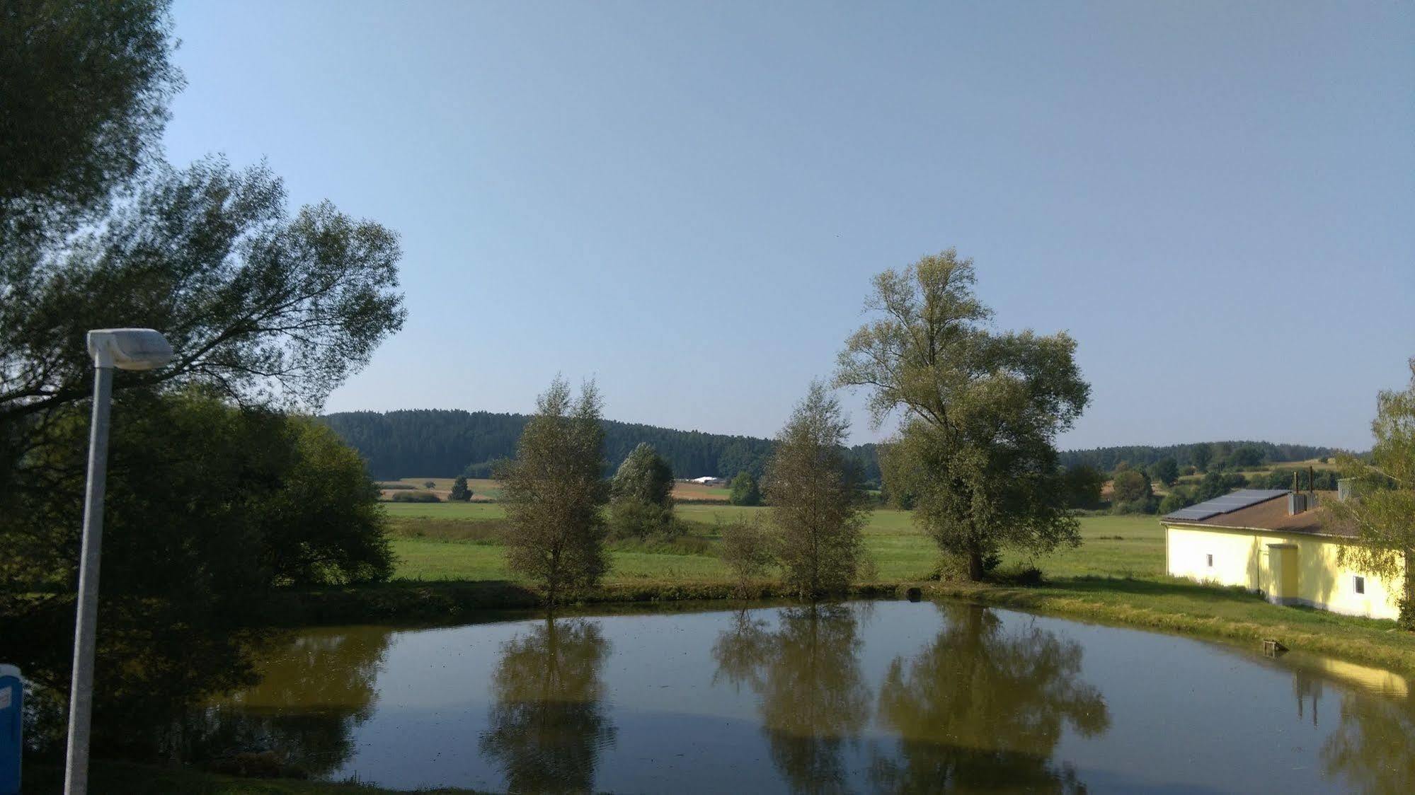Gasthaus Pension Rezatgrund Windsbach Экстерьер фото