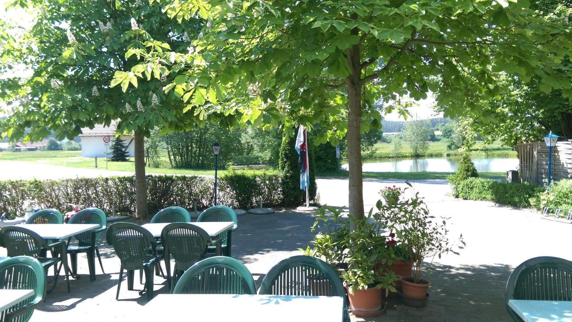 Gasthaus Pension Rezatgrund Windsbach Экстерьер фото